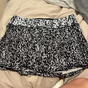 Amazing condition lulu lemon skirt